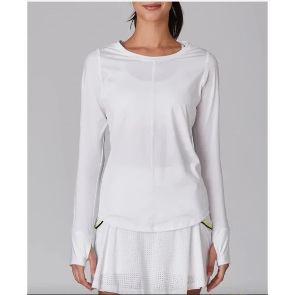 L’ETOILE SPORT Performance The Perforated Long Sleeve Tee in White  Size XS - Picture 10 of 10